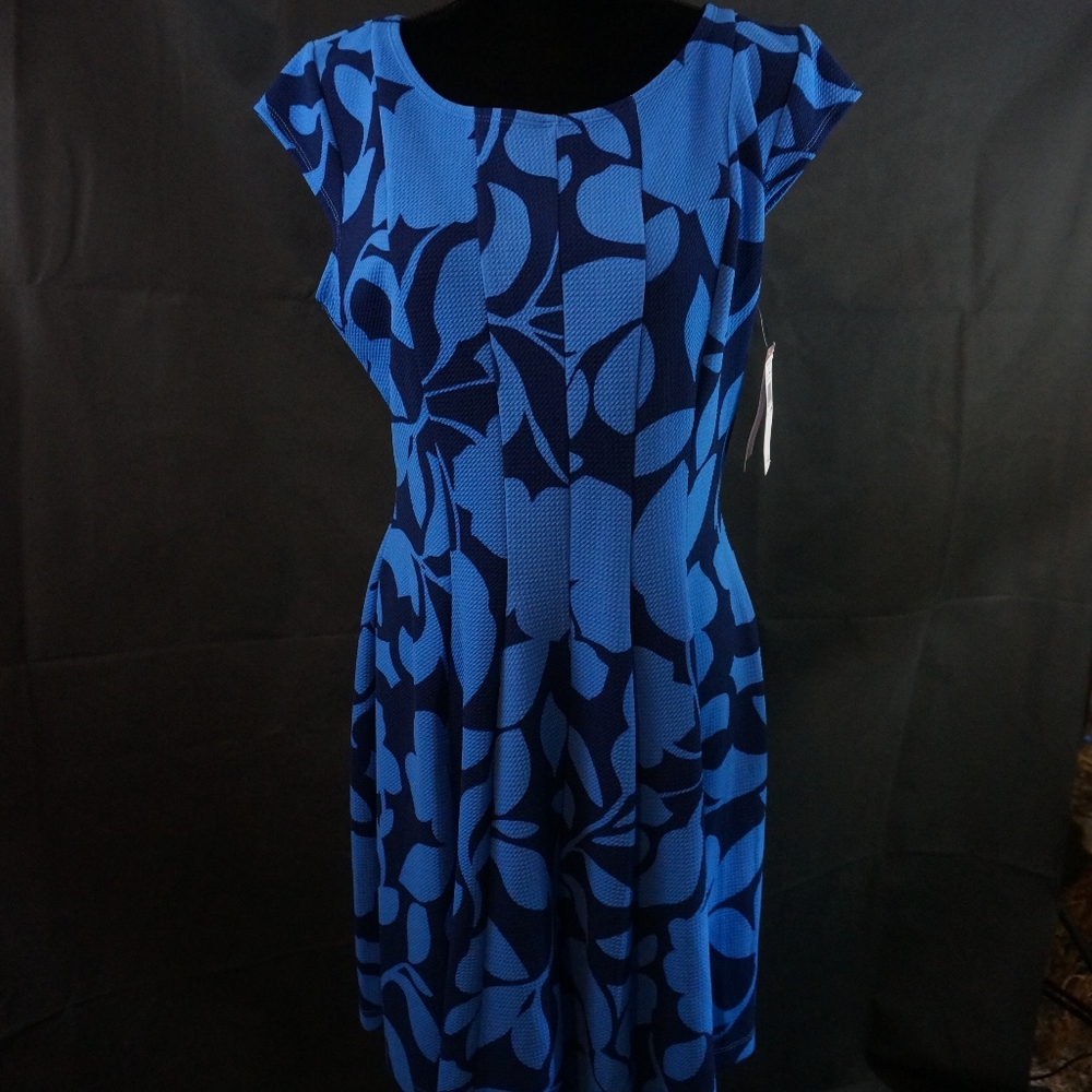 Robbie Bee Dress NWT